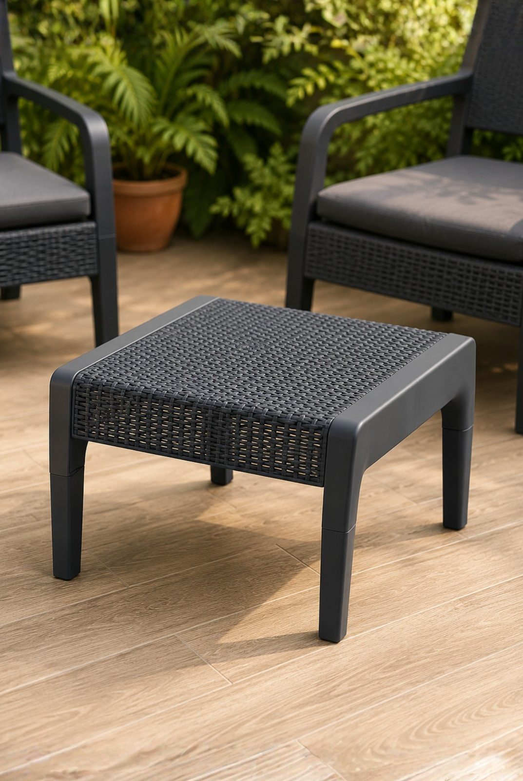 4 Piece Rattan Effect Garden Furniture Set – Anthracite Grey